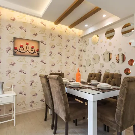 Unaloglu Emlak Gunluk Haftalik Konaklama Antalya